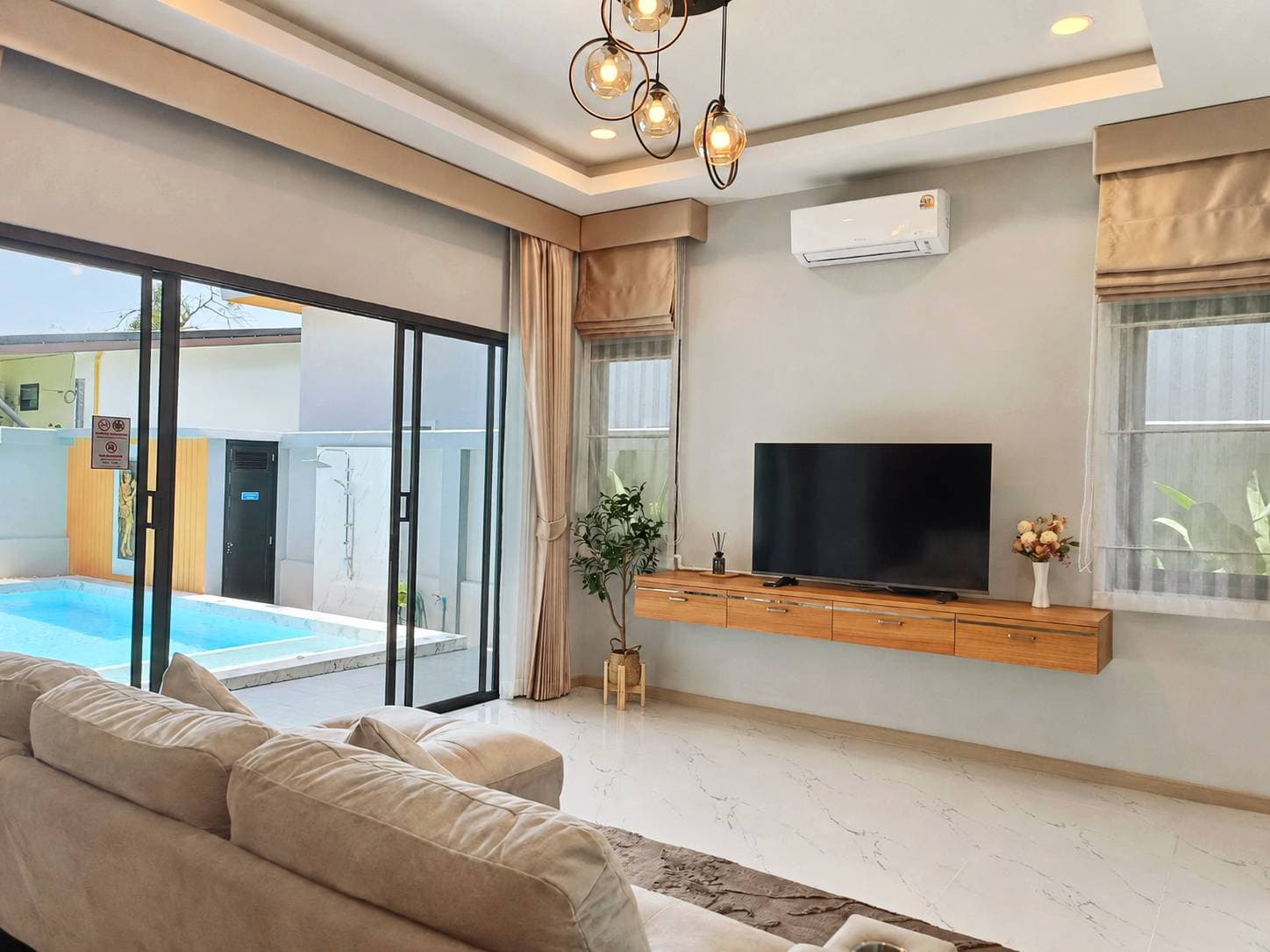 Modern Pool Villa 2