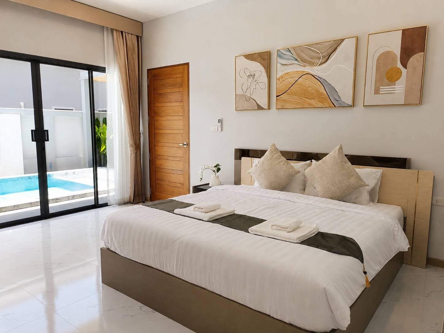 Modern Pool Villa gallery 5